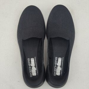 Skechers Black Slip-On Knit Flats Women's Size 9